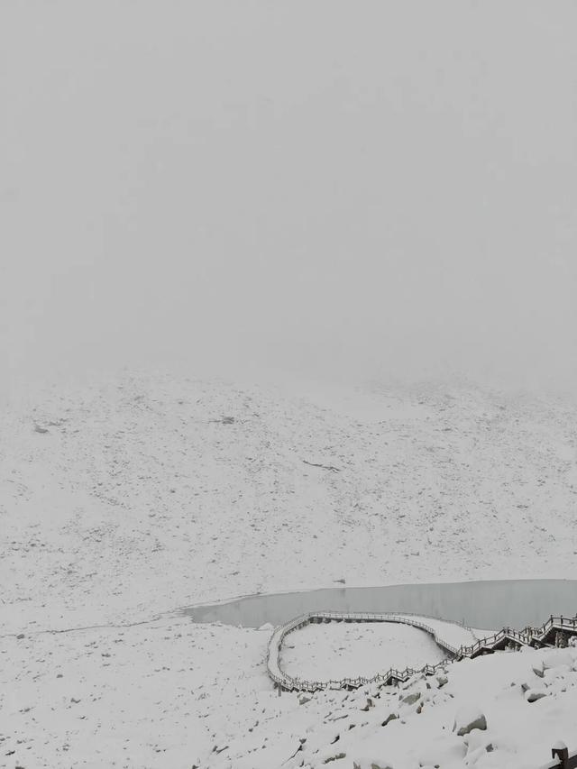 达古冰川下雪啦！雪域浪漫+烟火温柔，攻略请收好！