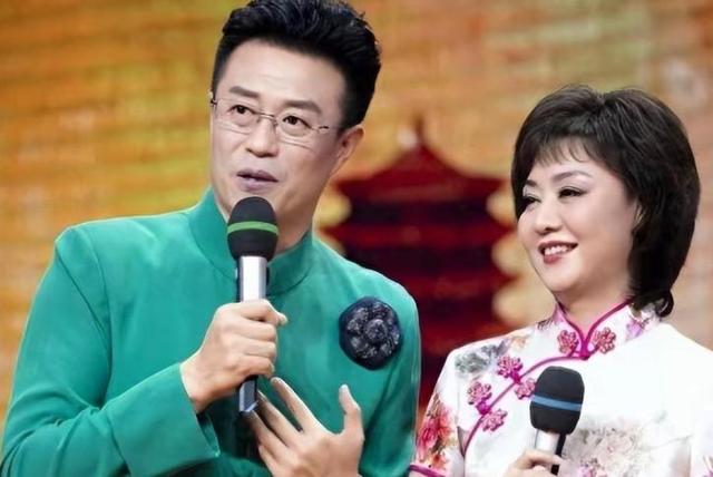 至今未婚未育，身边却有男人陪了近27年！59岁的她才是真人间清醒