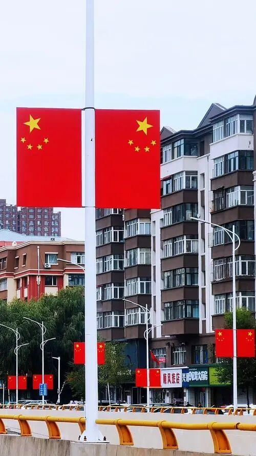 这个国庆，到佳木斯打卡最美“中国红”！