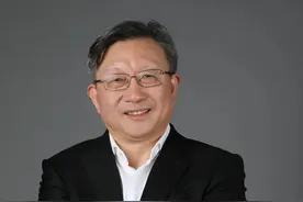 从壁虎断尾到医学创新，蔡秀军引领微创新篇章 | 外科学·印记图片