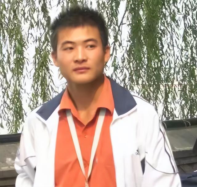 靠“睡后收入”游学尼泊尔的金融民工