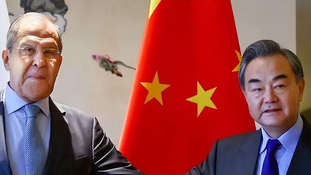 五常已做选择！日本极右翼宣称，如中国用核弹	，幸存日本人将反击