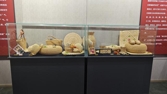 双鸭山市博物馆一楼两展厅每天延长开放至晚8点