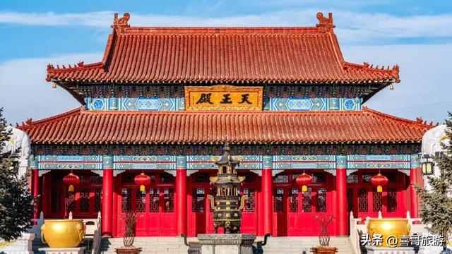 黄瓦灰墙间，寻百年佛光——白城华严寺游记