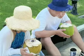 三亚环卫阿姨挥刀两下“意外”走红，旅文局的半年努力“白费”？图片