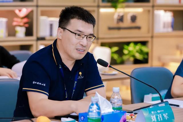 中国“芯”光：Micro-LED 照亮显示产业破壁之路