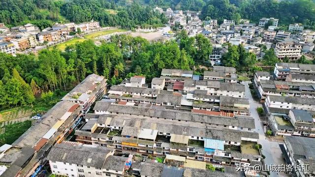 四川“委屈”的城市：当过16年省会，如今的GDP省内倒数？