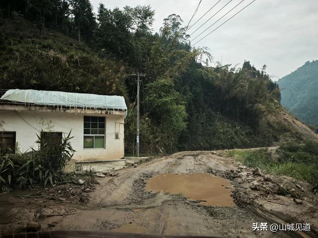 云南沿边G219自驾详细路书（富宁-保山）