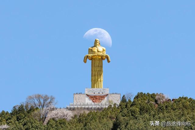 藏不住了，山西这座 “无扇之城”，避暑 + 古迹双 buff 太香了