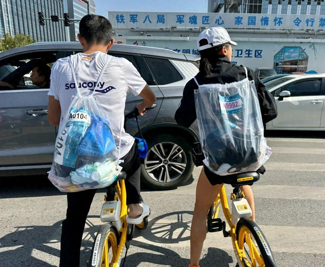 “最快女护士”被解雇？医院给出回应，媒体：网友想全方位毁掉她