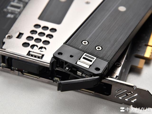 十周年典藏作品 微星MEG X870E GODLIKE X EDITION超神主板评测