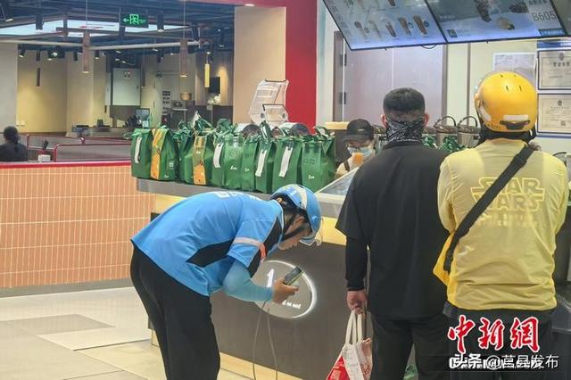 外卖补贴大战背后：骑手日工作超12小时，餐饮商家每单亏8元