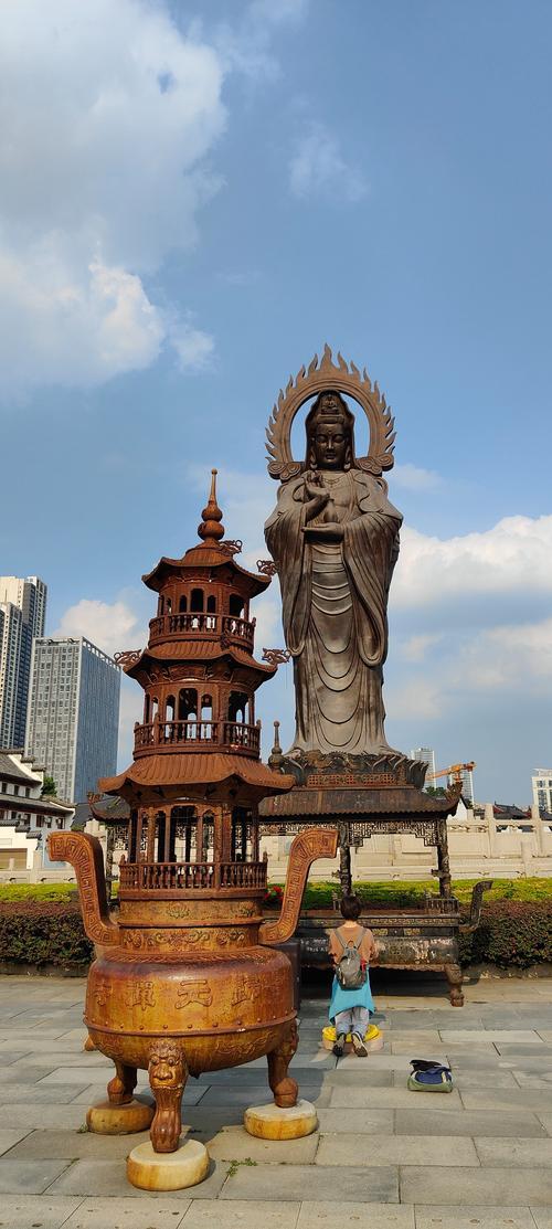 武汉这座“佛系”古寺，藏着罗汉的笑与江湖的魂，你打过卡了吗