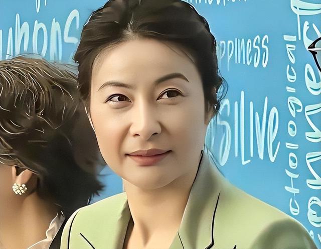 霍震霆也没想到，被寄予厚望的儿媳郭晶晶，竟遭到一个这么大教训