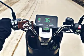 电动车正确充电方法来了！原来亮绿灯并不是充满，很多人都充错了图片