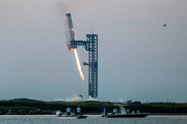 马斯克火星梦遇挫：第10次星际飞船试飞喊停，2026无人探火悬了？