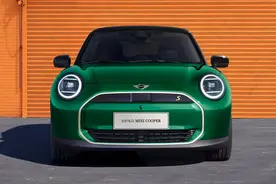 重启价格战！14.88万买宝马MINI，大众ID.3及比亚迪海豚遇劲敌！图片