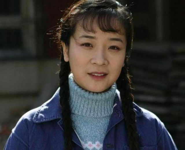 国家一级女演员的她，多次给丈夫戴绿帽，为何丈夫重病都不离婚？