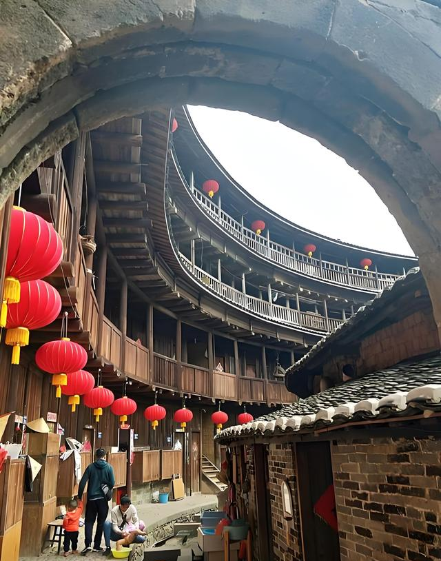 福建大惊喜！永定县悄然刷屏，龙岩厦门都意外，它凭什么火遍全国