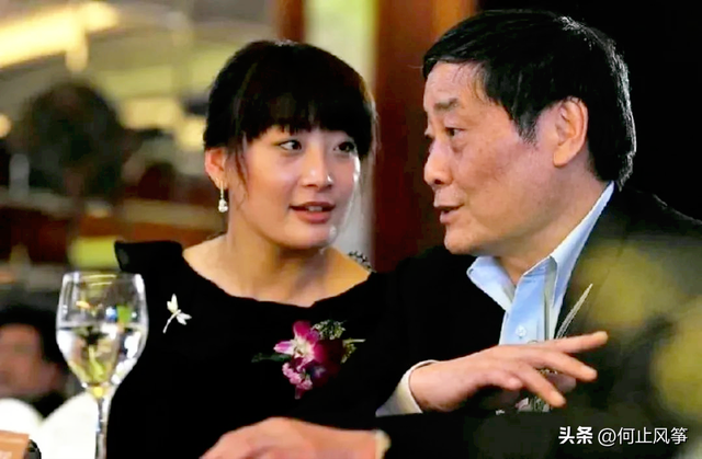 都是宗庆后基因，43岁宗馥莉和27岁宗婕莉，差距真的太大！