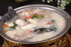 鱼腥味去不掉？老张师傅亲授3步去腥法，鲜到汤汁一滴不剩！图片