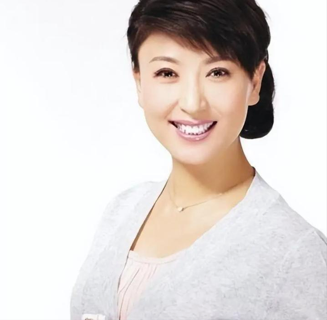 “后坐力	”太大！闫学晶又被爆出猛料	，她和儿子已经一个也跑不了