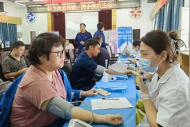 捐献血液 为生命接力，乌鲁木齐石化公司组织无偿献血活动图片