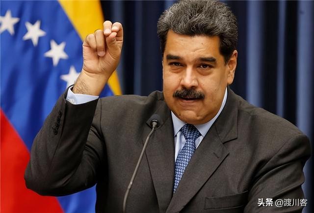 战争一触即发？美军F18硬闯委内瑞拉，扣油轮抢石油，委方不手软