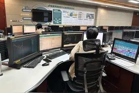 供电公司应急人员24小时在岗值班图片