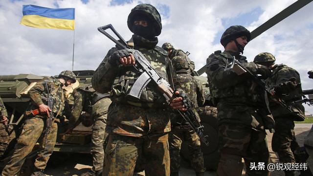 美俄私推28点计划，强夺乌领土，欧洲联手制衡