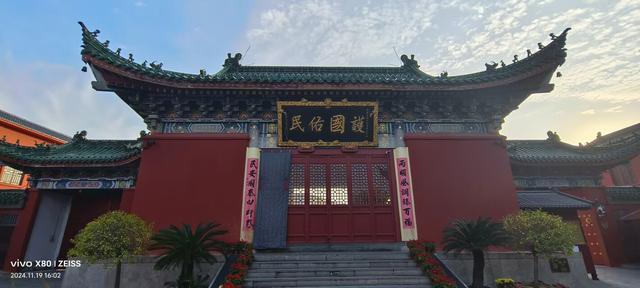 寻僧不见僧：大相国寺的禅意与尘嚣