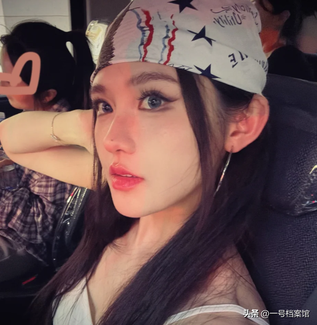 被封一年后，小杨哥老婆“露头”探风口，医美痕迹和目的都很明显