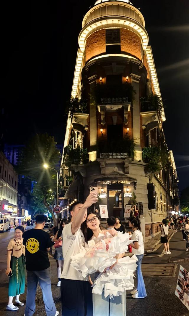 在江岸，此刻更懂你