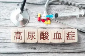 祸根全在嘴！高尿酸最怕3类食物，管不住嘴，3大并发症迟早找上门图片