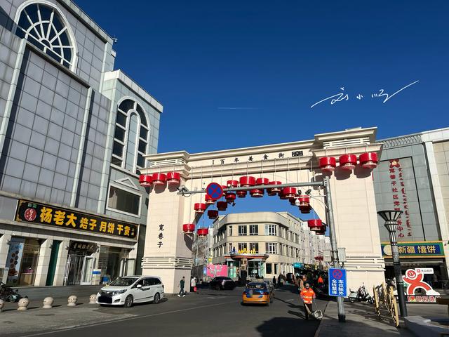 呼和浩特有条“百年美食街”，各种美食太多，游客来了就不想走？