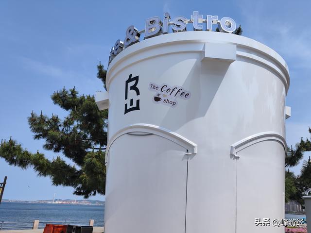 漫步威海公园，从海的颂歌到白色灯塔，大相框前留下美丽瞬间