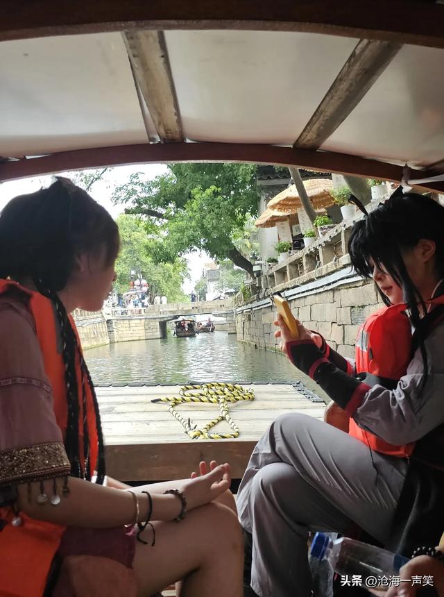 苏州平江路，笔直的河道，湾湾的小舟，欢乐的人群，和平的盛世