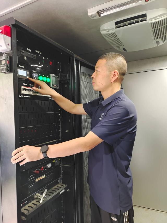 中国电信陕西公司驰援甘肃榆中 抢通灾区通信“生命线”