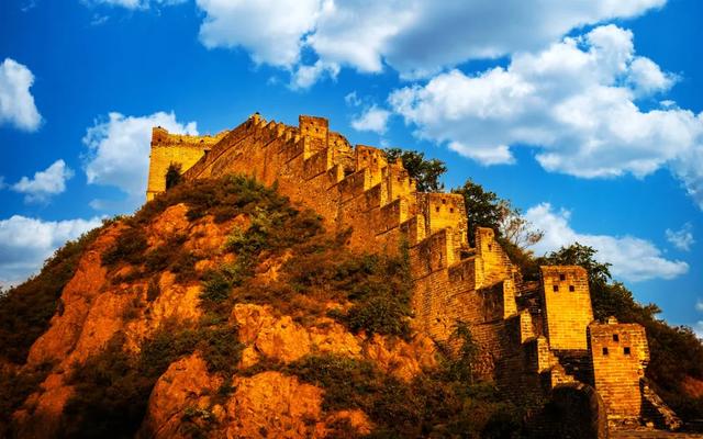 巨龙盘踞金山岭长城!