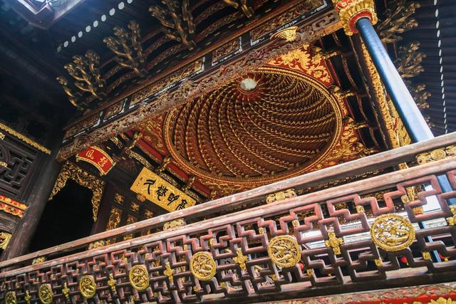 连续17年全球第一，这座城这个港真彪悍