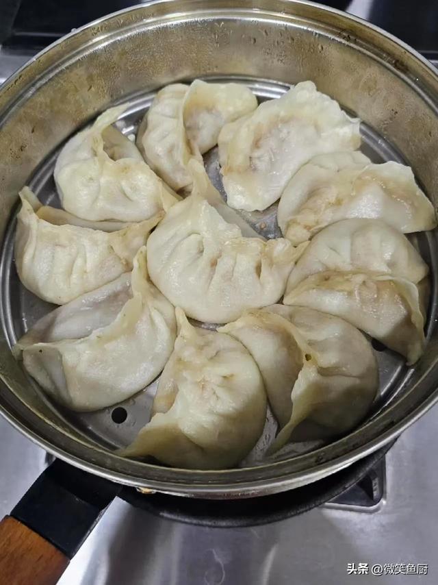 立秋吃饺子，一定要吃这馅，散寒除湿，温补脾胃，鲜嫩多汁太香了