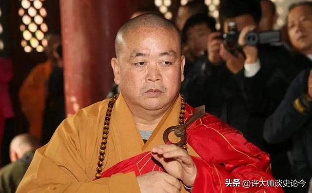 释永信塌房第10天，恶心一幕上演，继李湘后其女儿王诗龄也被牵连