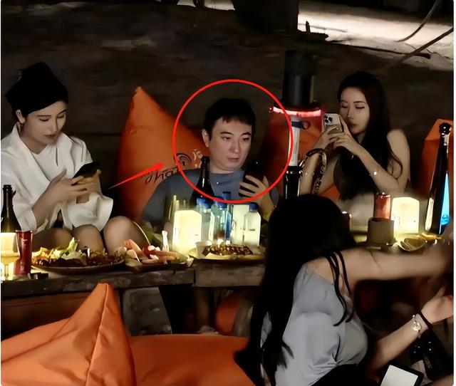 钱再多有什么用？71岁王健林瘦成皮包骨，王思聪本性难改沉迷女色