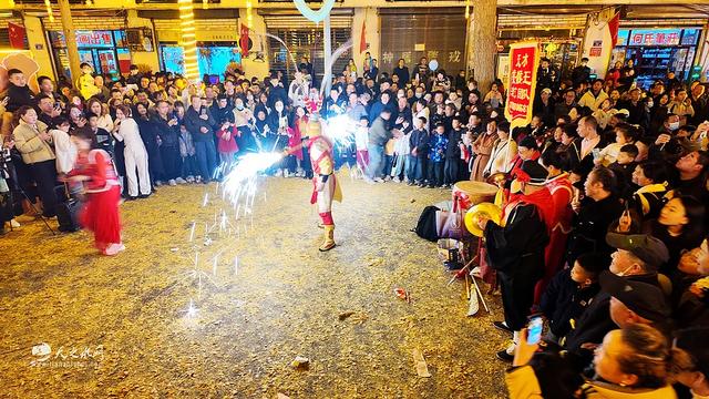 金色长廊映秦州,黄金大道引客来!