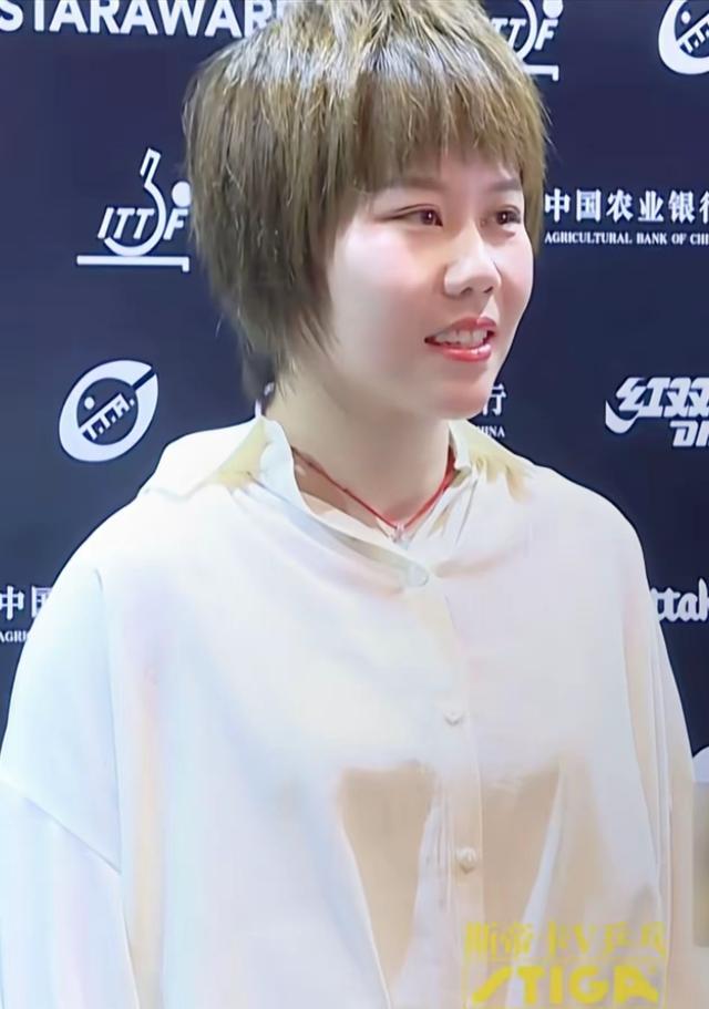 陈幸同大变样! 留短发好时髦，染的色很洋气，萌萌的笑脸着实可爱