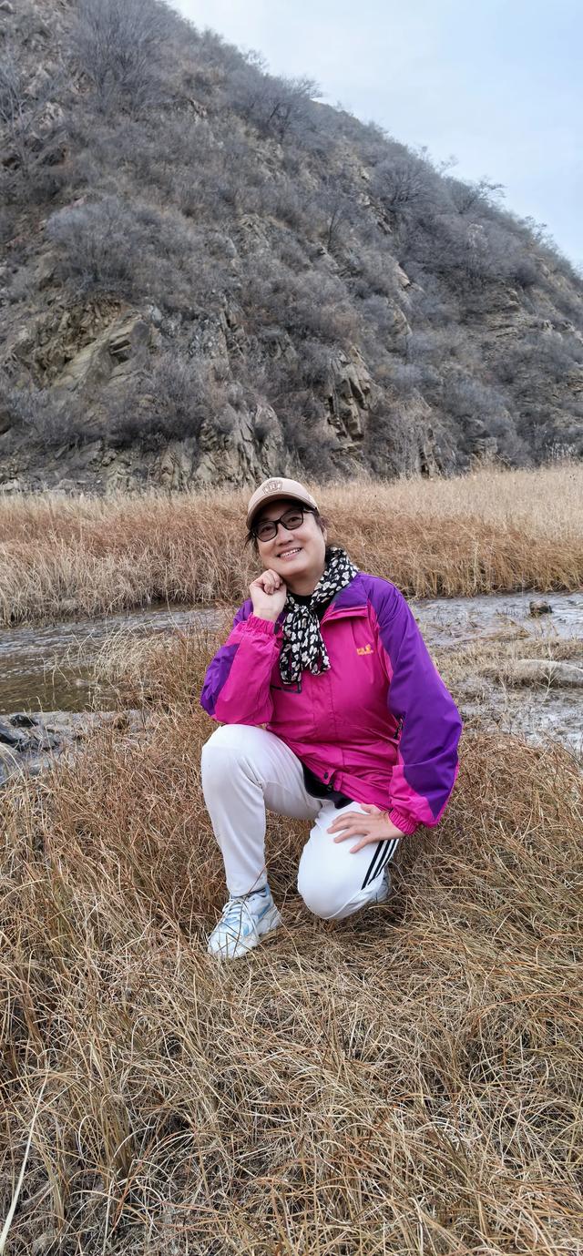 宣化瓦窑头水库芦苇成片，水天一色值得观看