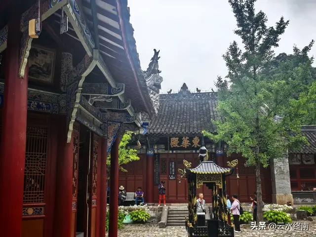 蜀道上的大人物，没有一个不来这里拜谒，但我是个看热闹打酱油的
