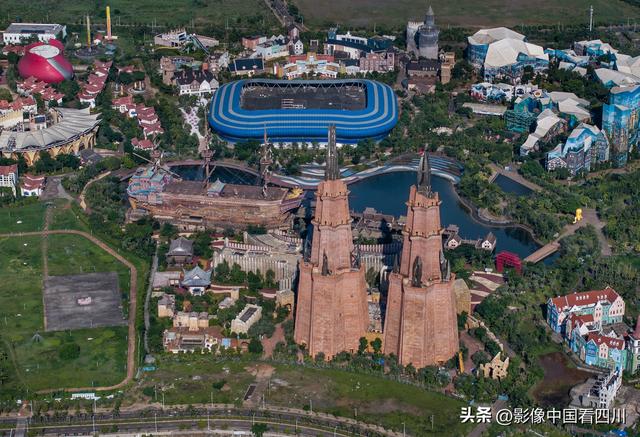 海南海口：长影环球100奇幻乐园璀璨夺目