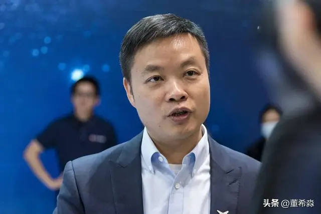 马斯克点赞小鹏机器人背后：一场心照不宣的万亿阳谋？