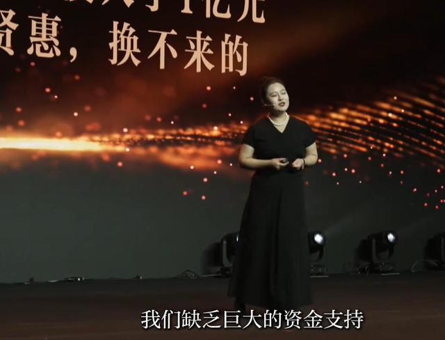 世道不公，蔡磊妻不再隐瞒，自曝真实处境，6岁儿子成“牺牲品”